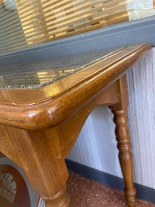 Mesa auxiliar madera y granito