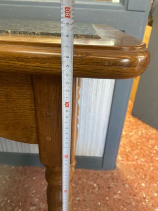 Mesa auxiliar madera y granito