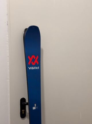 Esquís Völkl Rise Above 88 + Fijaciones Dynafit
