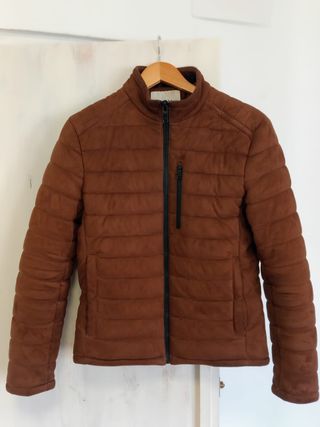 Chaqueta acolchada efecto ante