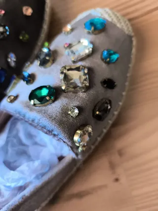 Zapatos Exé con pedrería A ESTRENAR