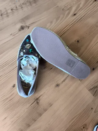 Zapatos Exé con pedrería A ESTRENAR