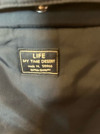 Cazadora de vestir negra