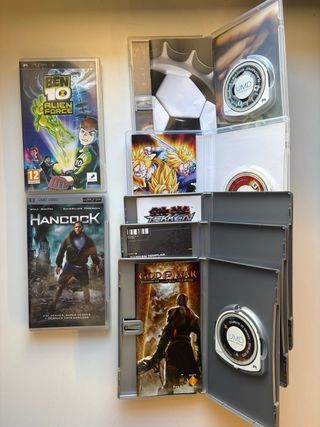 PSP 3004 EN MUY BUEN ESTADO con caja y juegos.