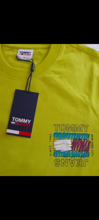 Camiseta Tommy Jeans original a estrenar.