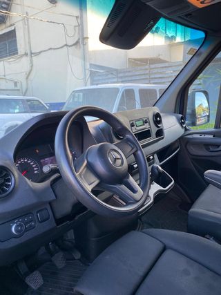 Mercedes Sprinter Camión Caja Cerrada + Plataforma