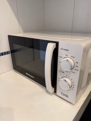 Microondas blanco Orbegozo