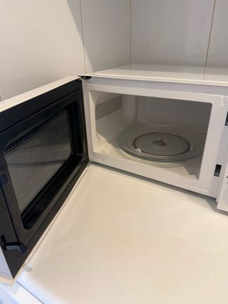 Microondas blanco Orbegozo