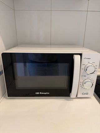 Microondas blanco Orbegozo