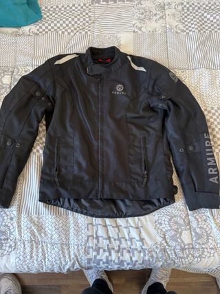 Chaqueta Moto ARMURE Negra con Protecciones