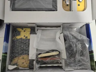 Nintendo Switch Edizione Speciale Pikachu & Eevee