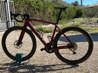 Trek Émonda SL6 2024 - 22 meses poco negociable.