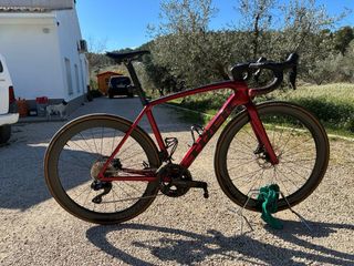 Trek Émonda SL6 2024 - 22 meses poco negociable.