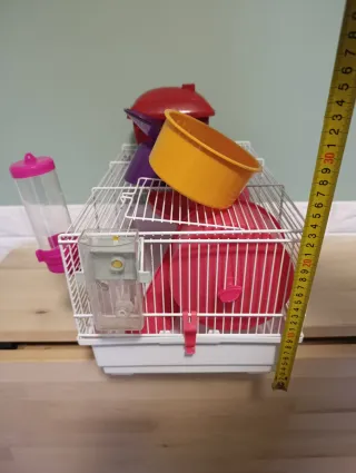 Jaula para hámster con accesorios