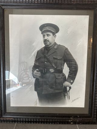 Antigua fotografía militar enmarcada