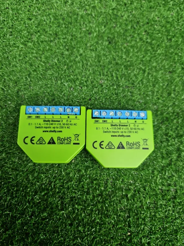 2 x Shelly Dimmer 2 Wi-Fi Regulador