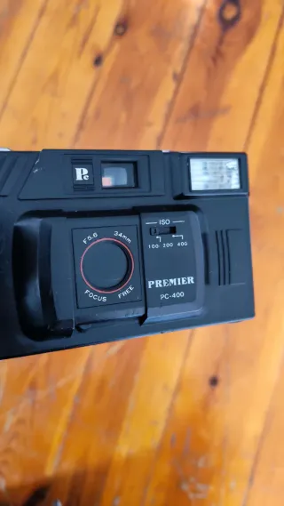 Cámara Premier PC-400 Analógica Negra