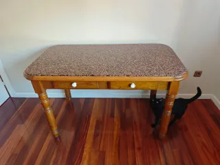 Mesa de cocina madera maciza y mármol