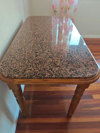 Mesa de cocina madera maciza y mármol
