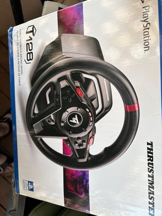 Volante Thrustmaster PS4/PS5
