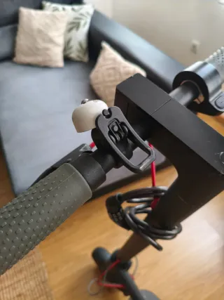 Patinete Eléctrico Xiaomi + Casco Blanco