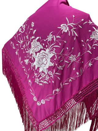 Manton Flamenco Bordado Flores Blanco Morado