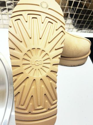 Zuecos con logo Beige