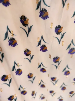 Camisa Lloyds floral semitransparente talla M.