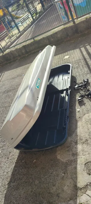 Cofre de techo para automóviles