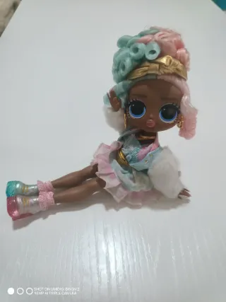 Muñeca LOL con accesorios