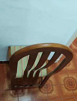 Sillas de comedor de madera con tapizado