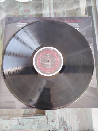 Izal Copacabana vinilo +CD 1ª Edición 2015