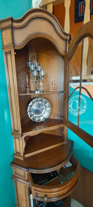 Rinconera de Haya con Cristalería y Plato