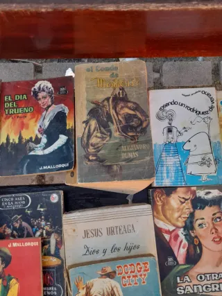 Libros antiguos de los años 60