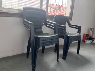 Mesa , 5 Sillas Terraza Plástico y Sombrilla