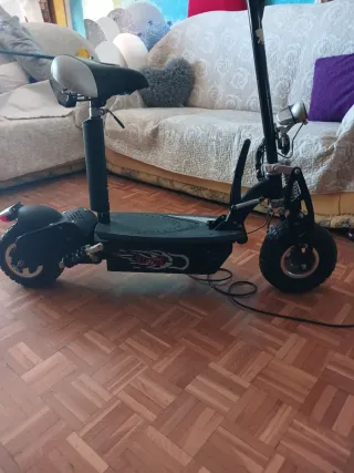 Patinete eléctrico con asiento