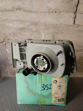 Faro Seat Marbella Izquierdo