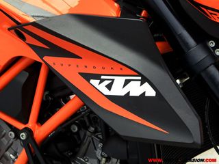 KTM 1290 SUPER DUKE R