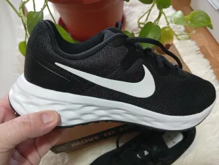Zapatillas Nike Revolution 6 talla 42