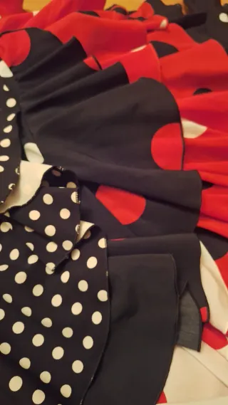 Traje Flamenca Lunares Negro y Rojo