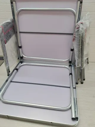 Mesa plegable AKTIVE aluminio y 4 taburetes