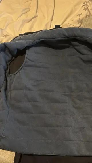 Chaleco acolchado reversible azul/gris