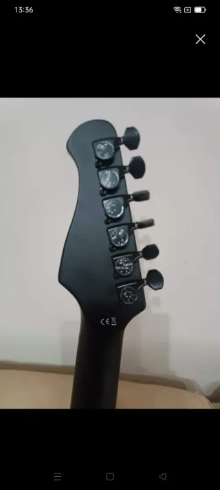 Guitarra Eléctrica HB.PASTILLAS Activas