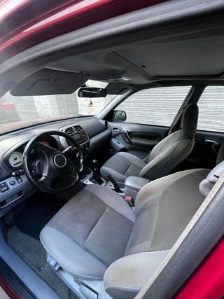 Toyota RAV4 2.0 I VVTI SOL