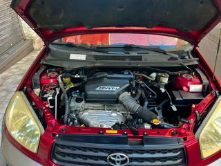 Toyota RAV4 2.0 I VVTI SOL