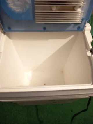 Nevera eléctrica Ezetil con adaptador