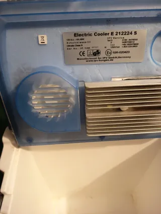 Nevera eléctrica Ezetil con adaptador