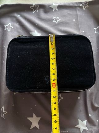 Cofre de terciopelo negro