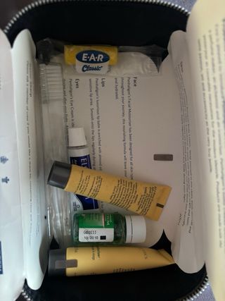 Cofre de terciopelo negro