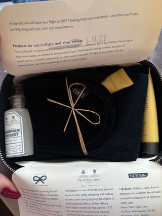 Cofre de terciopelo negro